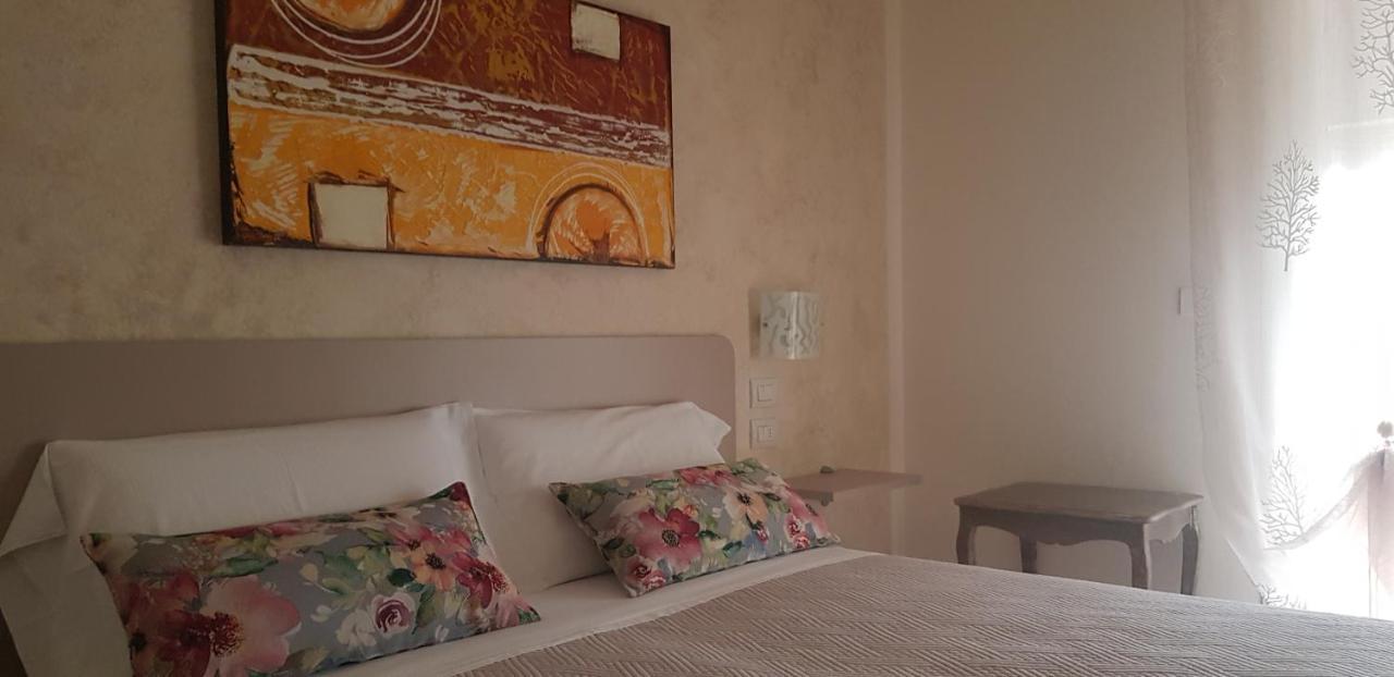 Hotel Margherita Meuble Sirmione Cameră foto
